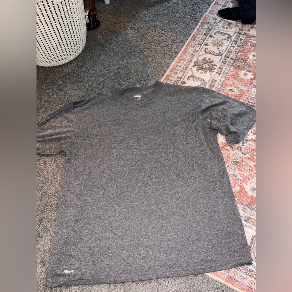 Nike fit top